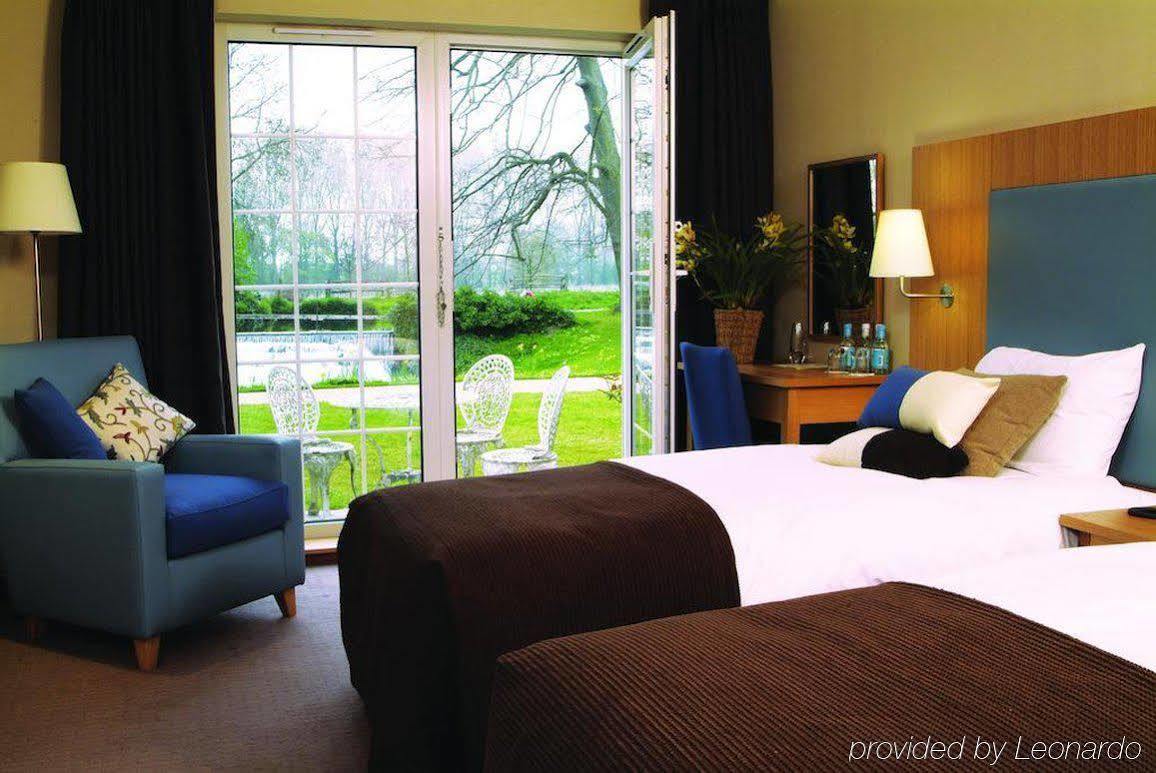 Champneys Henlow Екстериор снимка