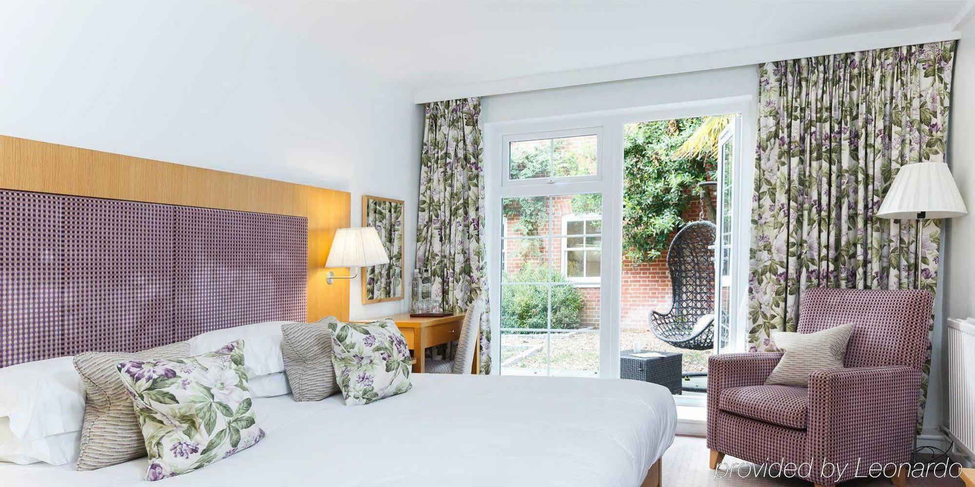 Champneys Henlow Екстериор снимка