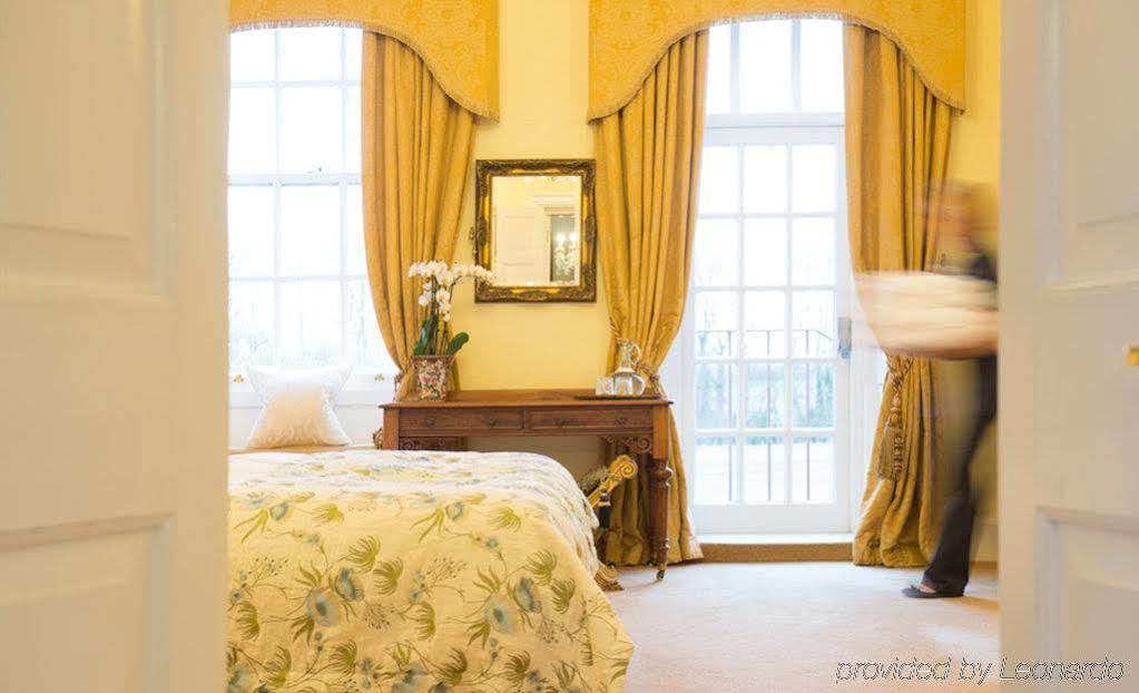 Champneys Henlow Екстериор снимка