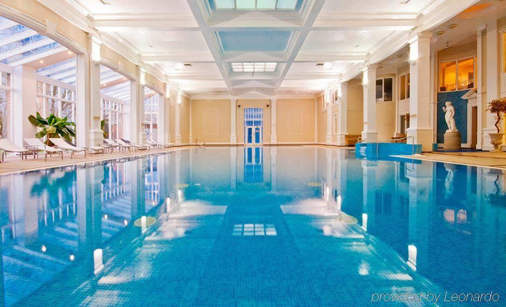 Champneys Henlow Екстериор снимка