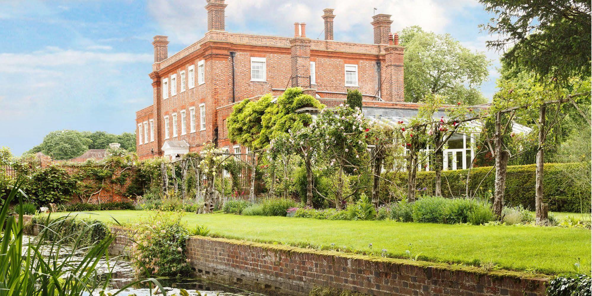 Champneys Henlow Екстериор снимка